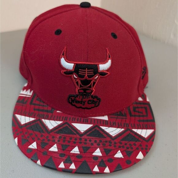 Chicago Bulls New Era 9Fifty Windy City Hardwood Classics Aztec Snapback Cap Hat - Picture 4 of 6